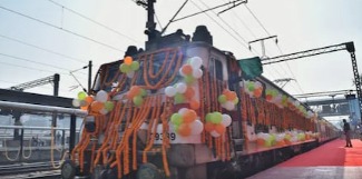 PM Modi flags off Pravasi Bharatiya Express for Indian diaspora 